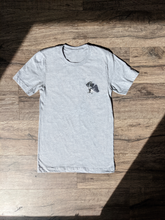 Load image into Gallery viewer, 猫美 | Nekomi Crewneck Tee
